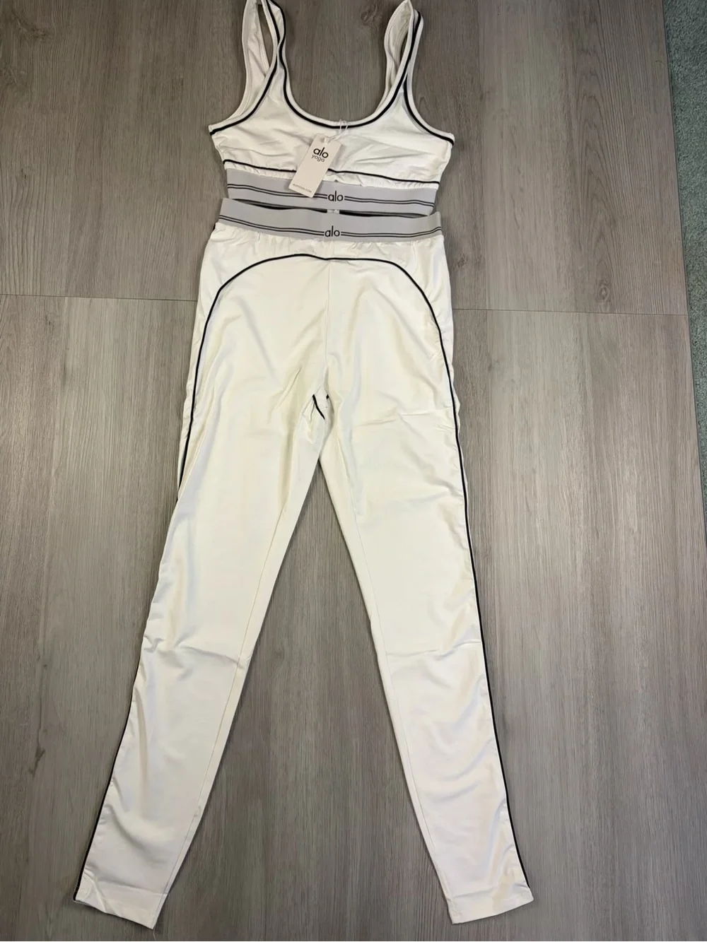 ALO Yoga White Sports Bra with Black Piping